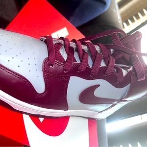 Nike Dunk High Retro